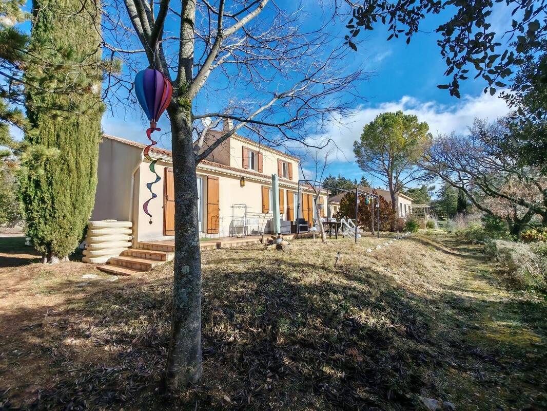 Maison à SAINT-SATURNIN-LES-APT