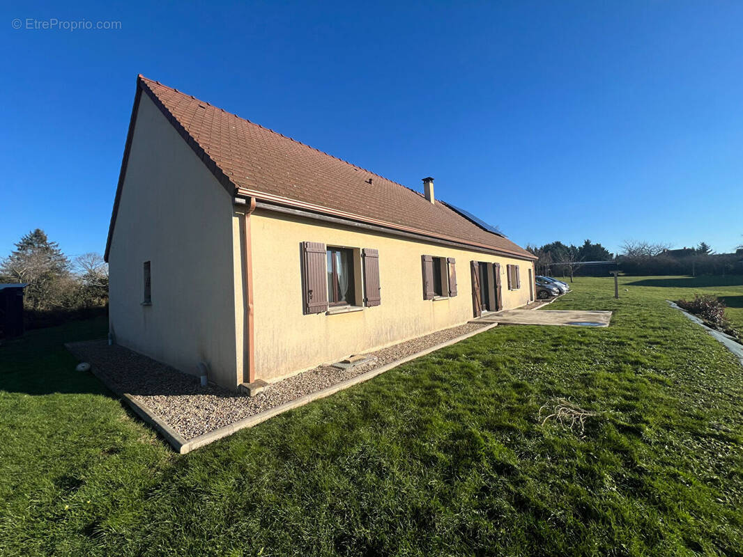 Maison à NERIS-LES-BAINS