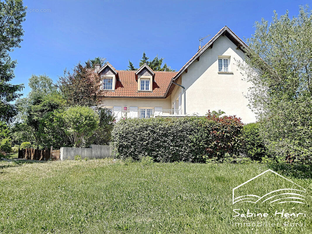 Maison à ALMAYRAC