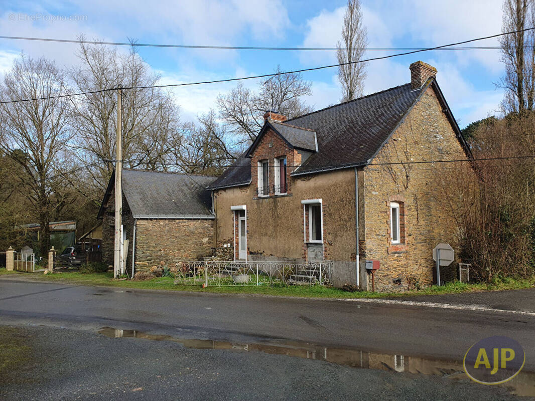 Maison à GUEMENE-PENFAO