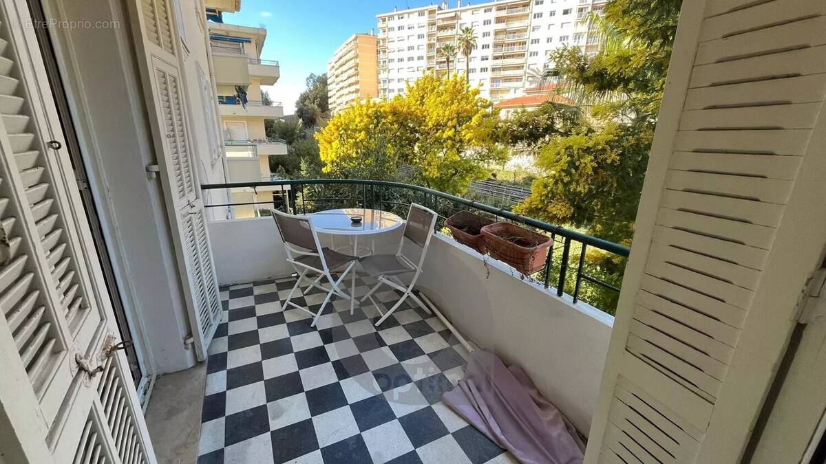 Appartement à MENTON