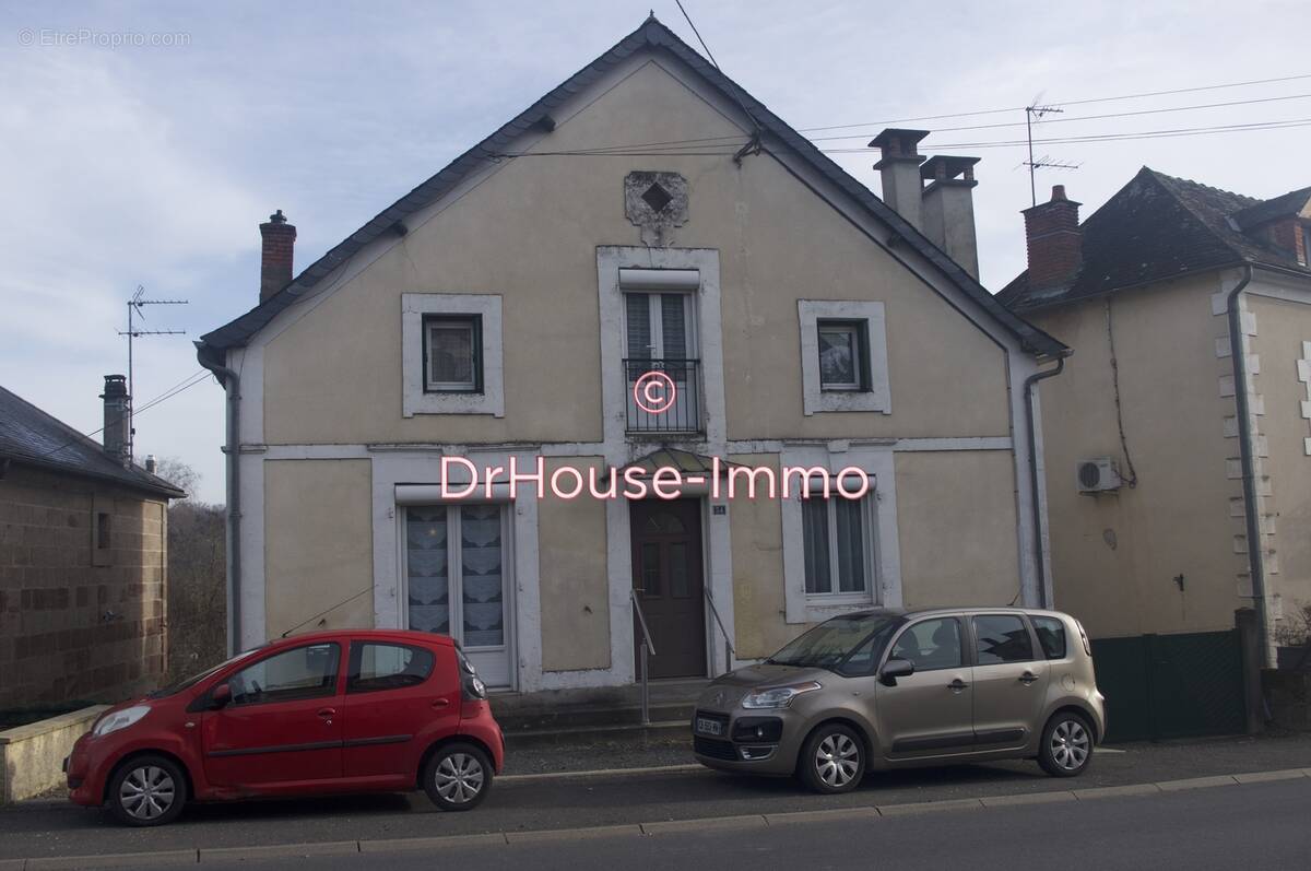 Maison à OBJAT