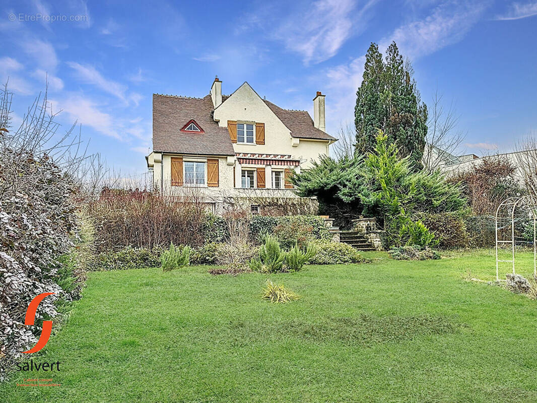 Maison à NERIS-LES-BAINS