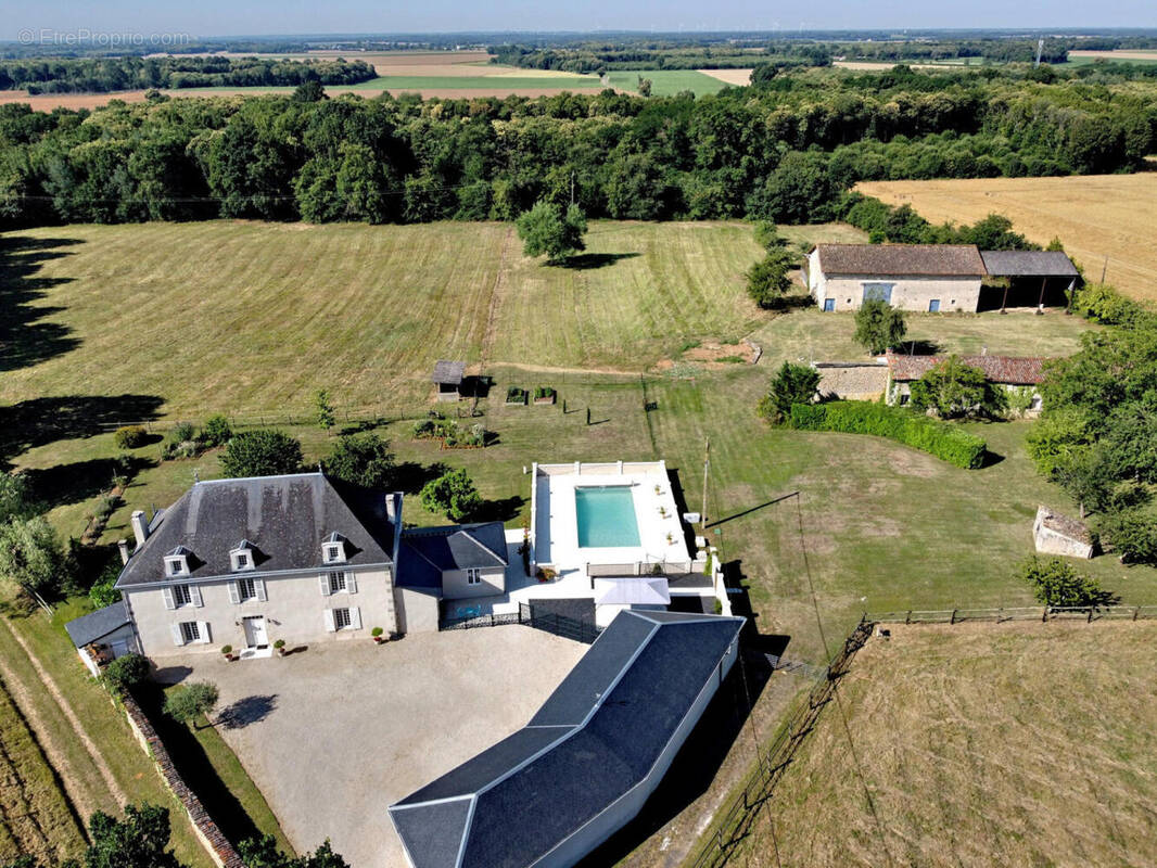 OVERVIEW - Maison à ROMAGNE