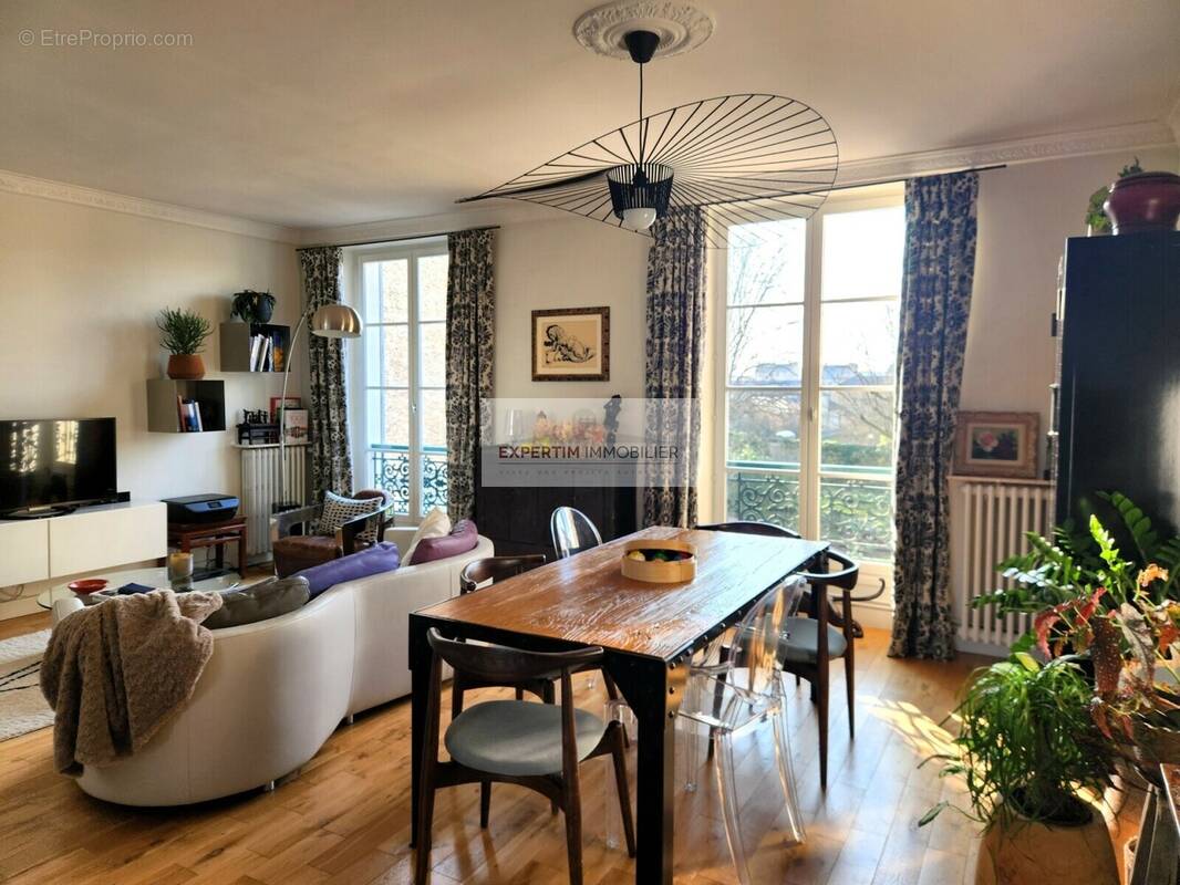 Appartement à VERSAILLES