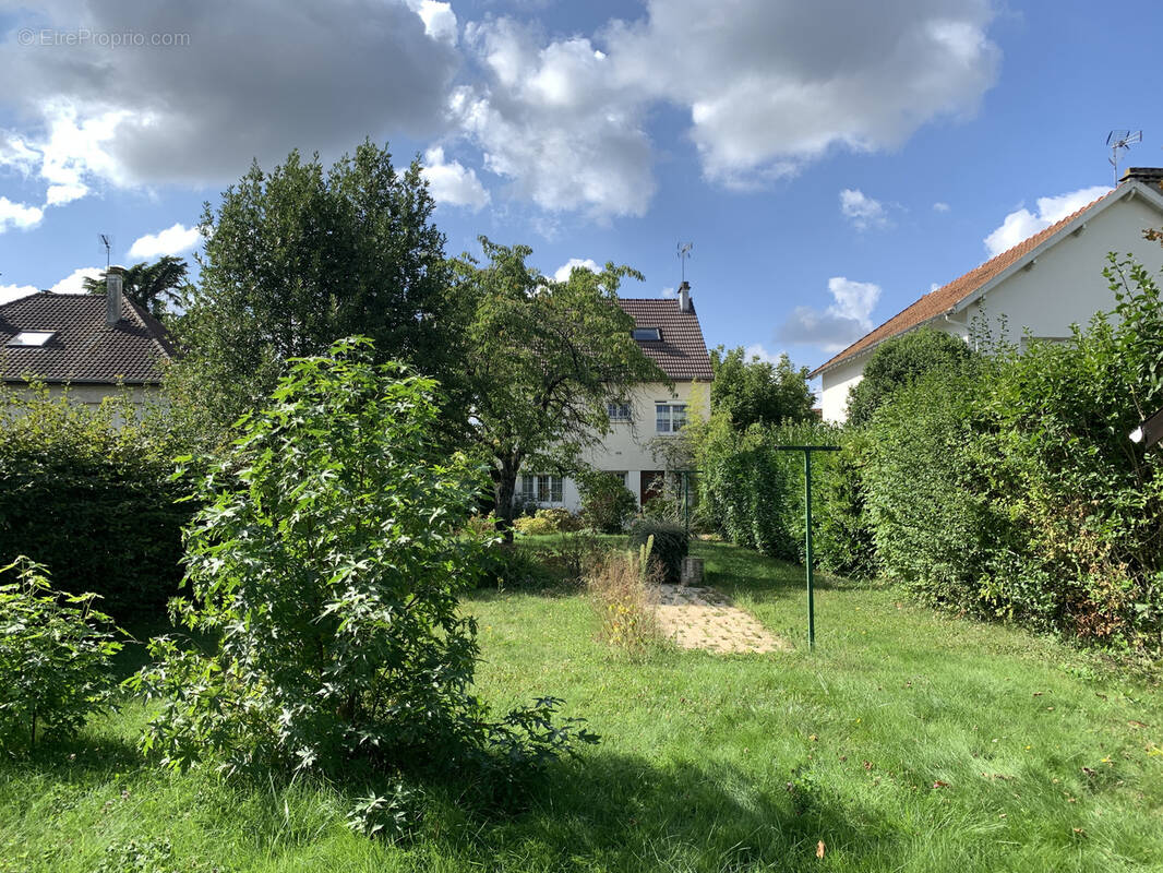 Maison à MAROLLES-EN-HUREPOIX