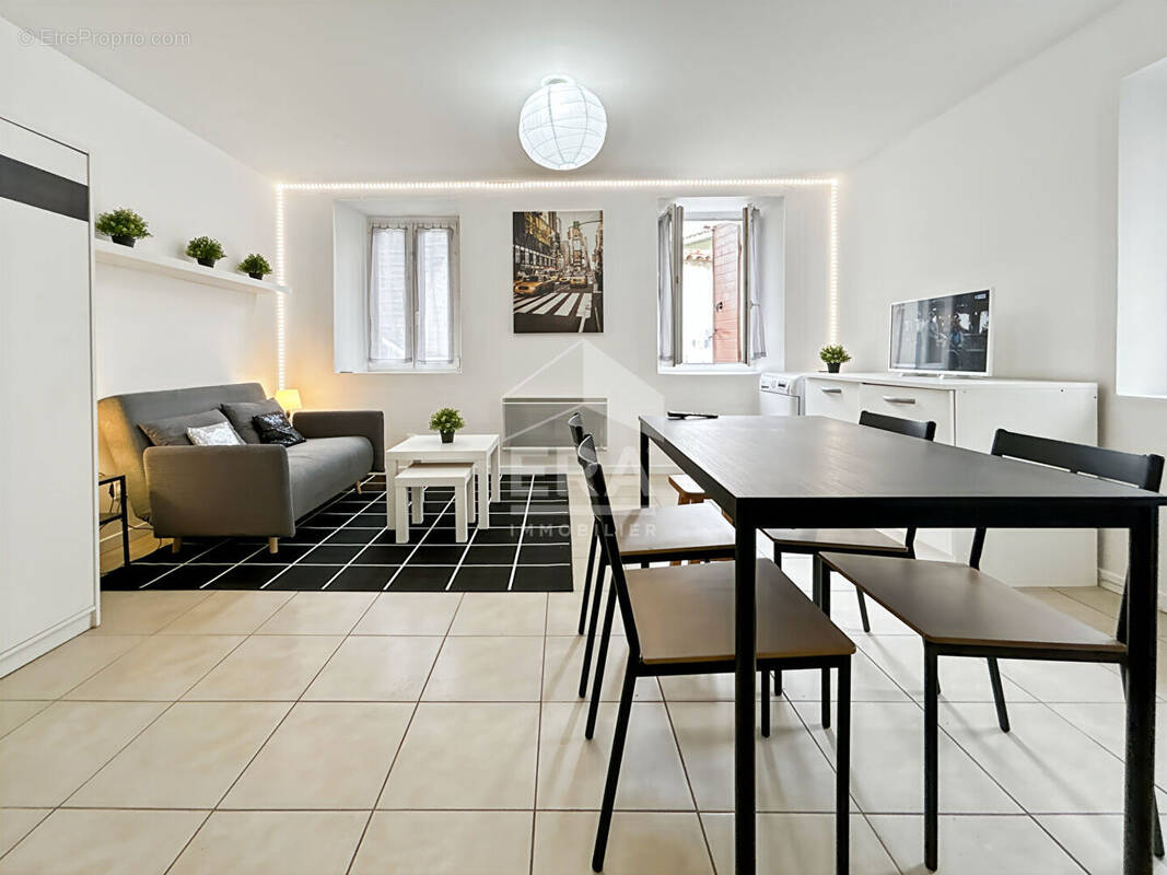 Appartement à MARSEILLE-4E