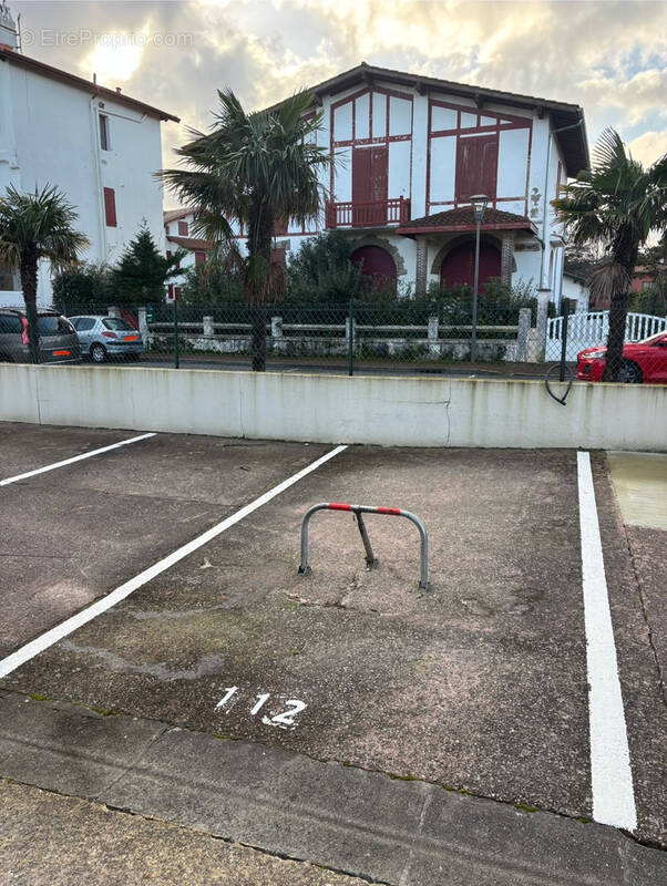 Parking à HENDAYE