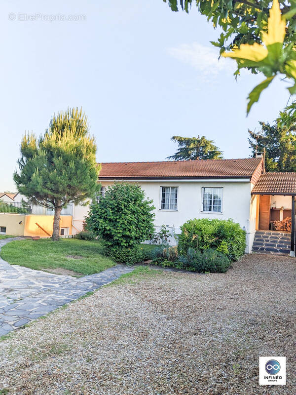 Maison à BALLANCOURT-SUR-ESSONNE