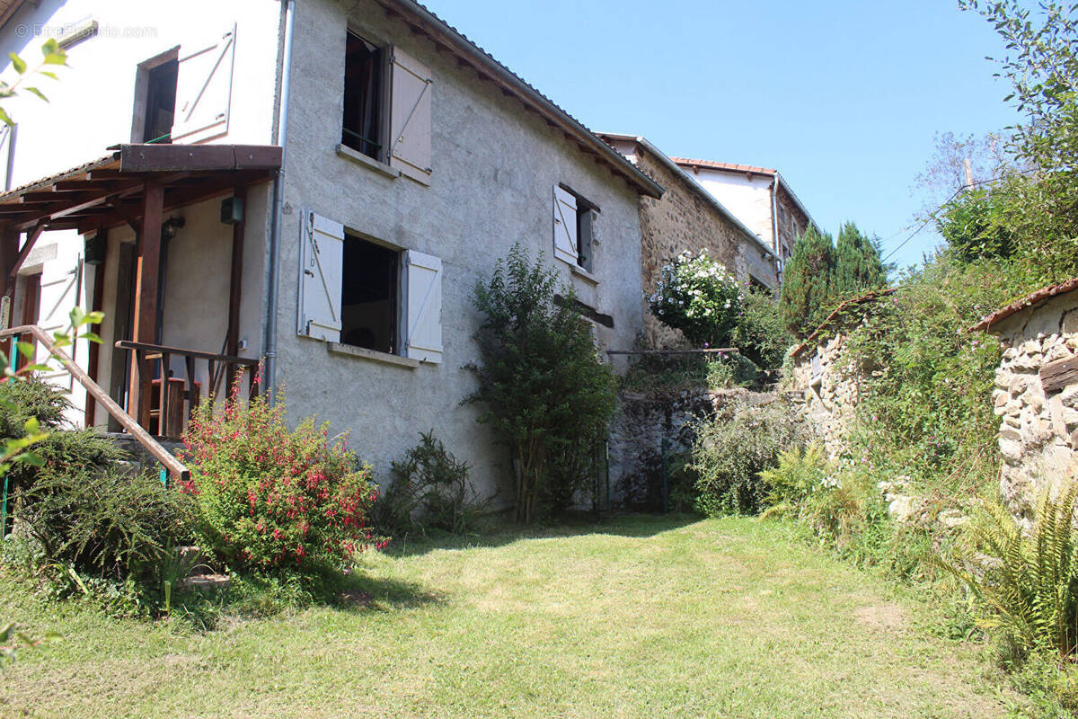 Maison à VERNET-LA-VARENNE