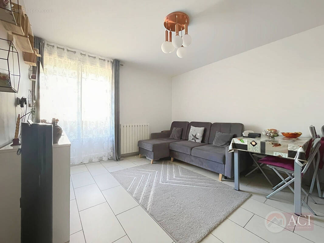 Appartement à EPINAY-SUR-SEINE