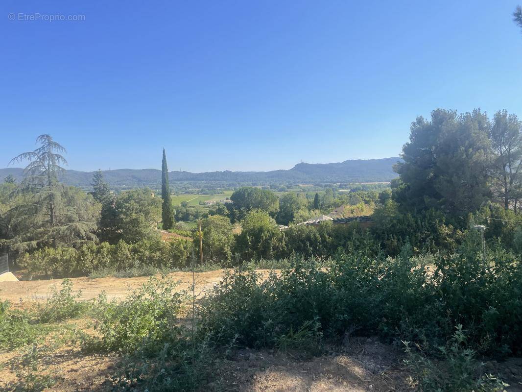 Terrain à CADENET