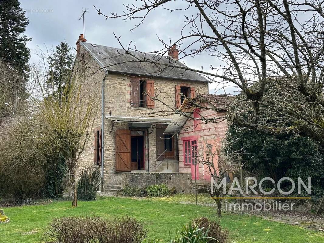 Maison à DUN-LE-PALESTEL