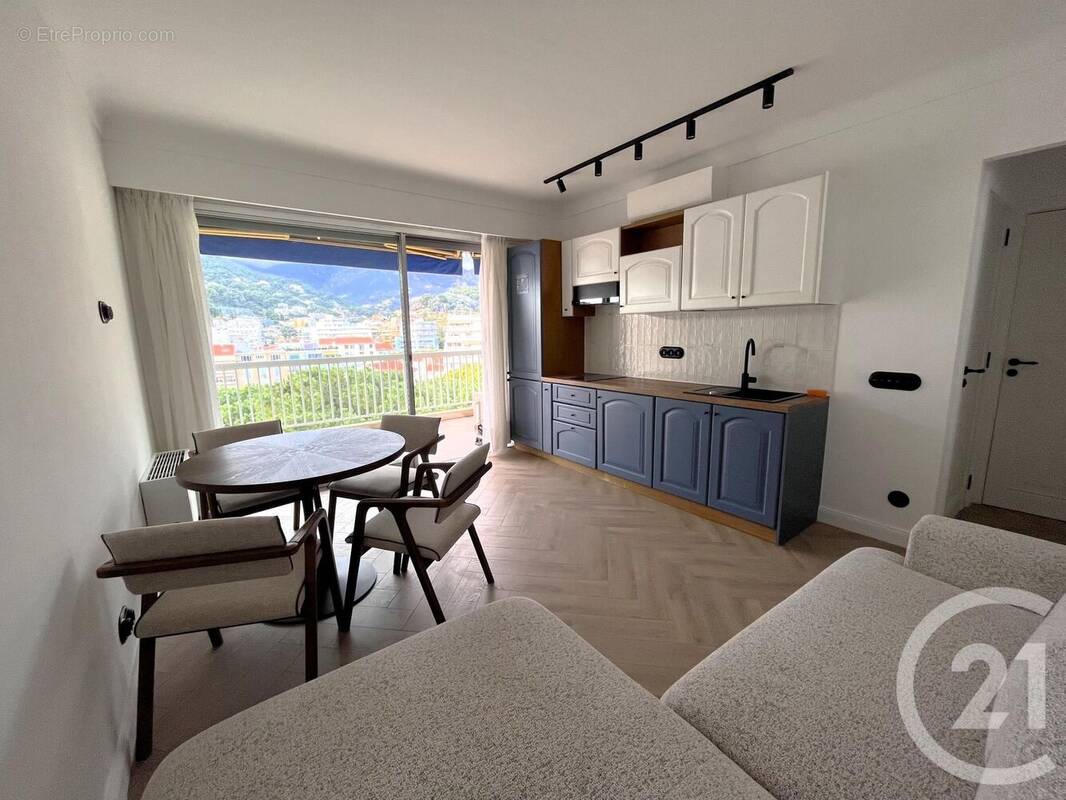 Appartement à ROQUEBRUNE-CAP-MARTIN