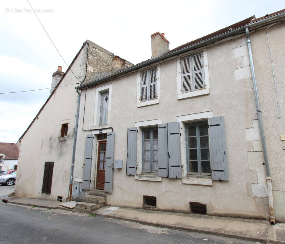 Maison à LA CHARITE-SUR-LOIRE