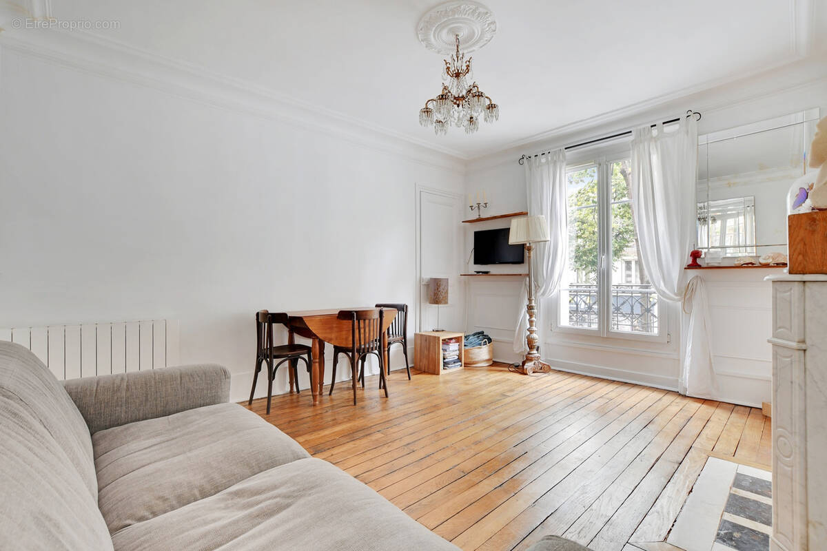 Appartement à PARIS-20E