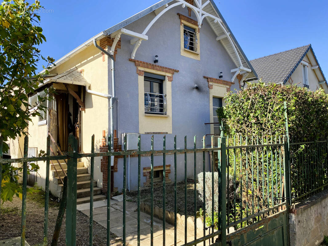 Maison à COURTENAY