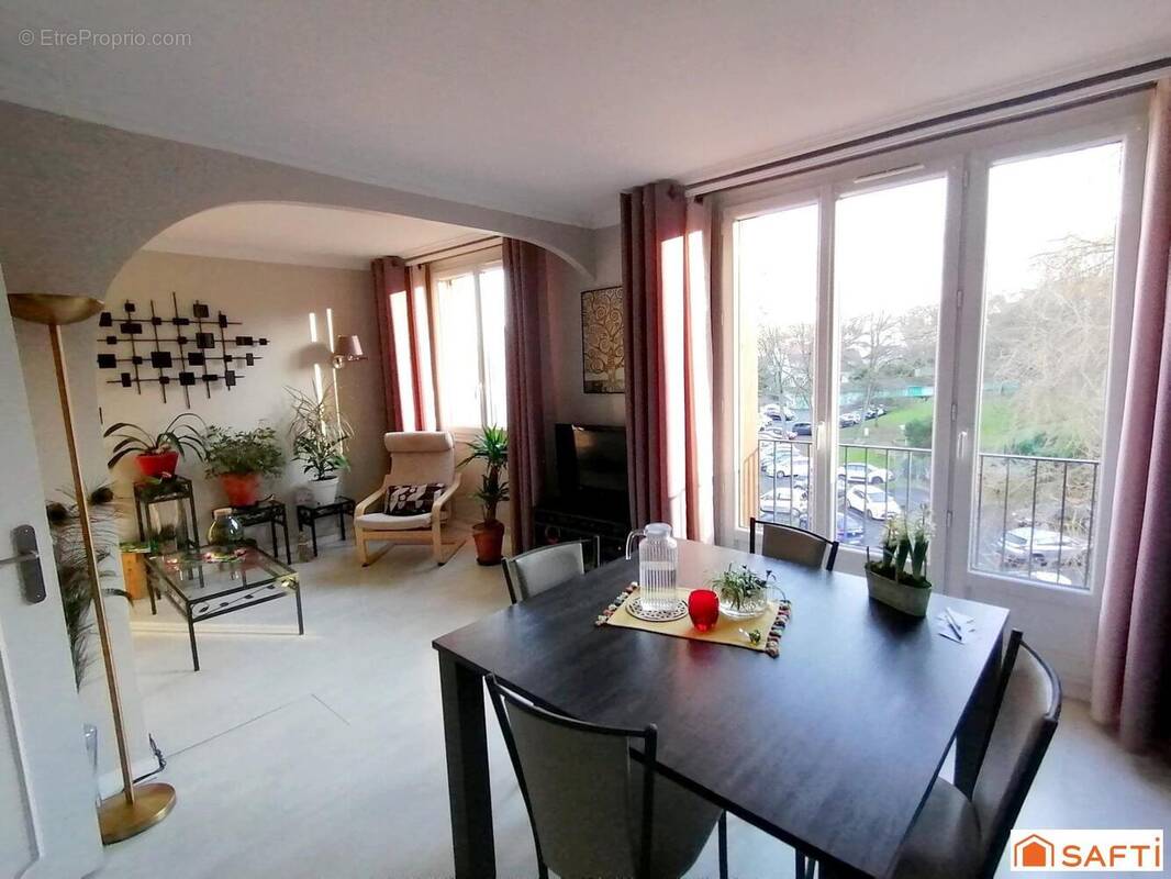 Photo 1 - Appartement à VIRY-CHATILLON