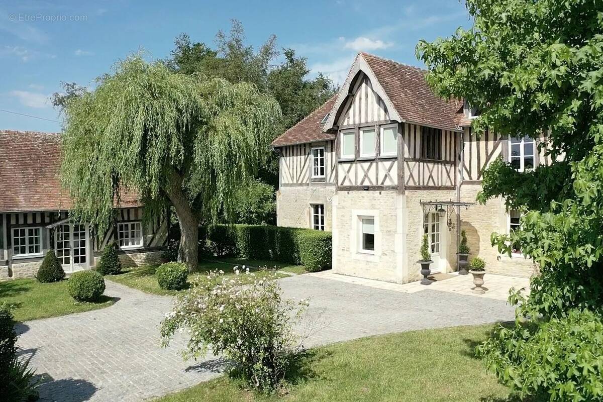 Maison à SAINT-PIERRE-SUR-DIVES