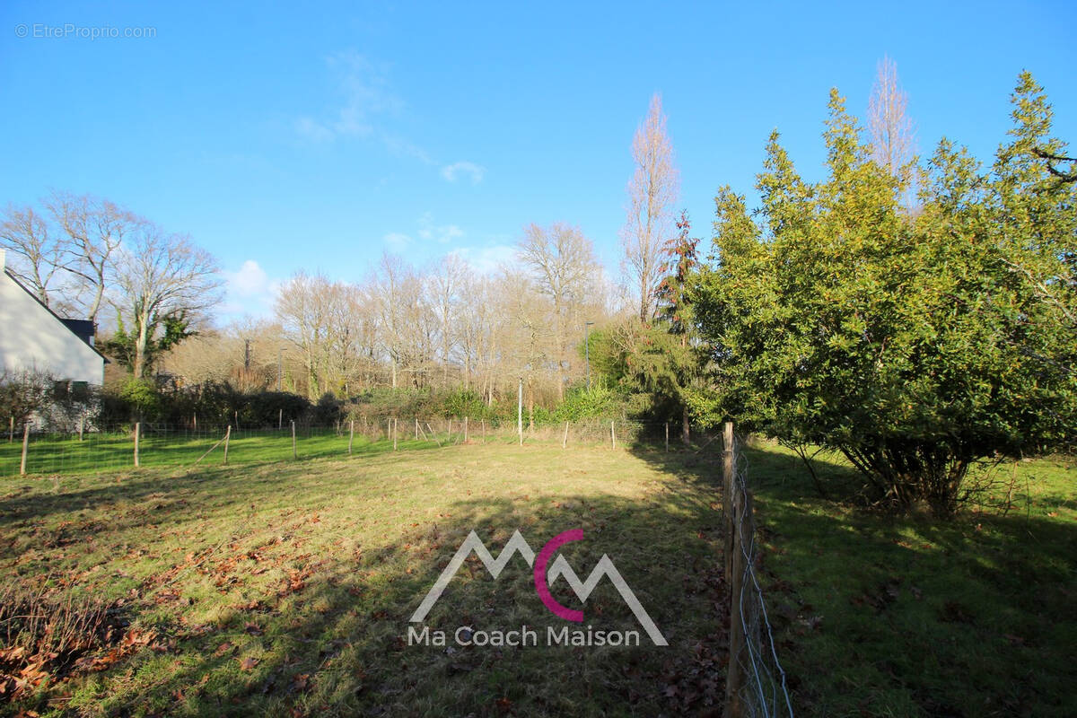 Terrain à LA CHAPELLE-DES-MARAIS