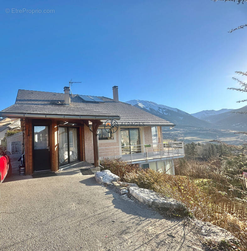 Maison à EMBRUN