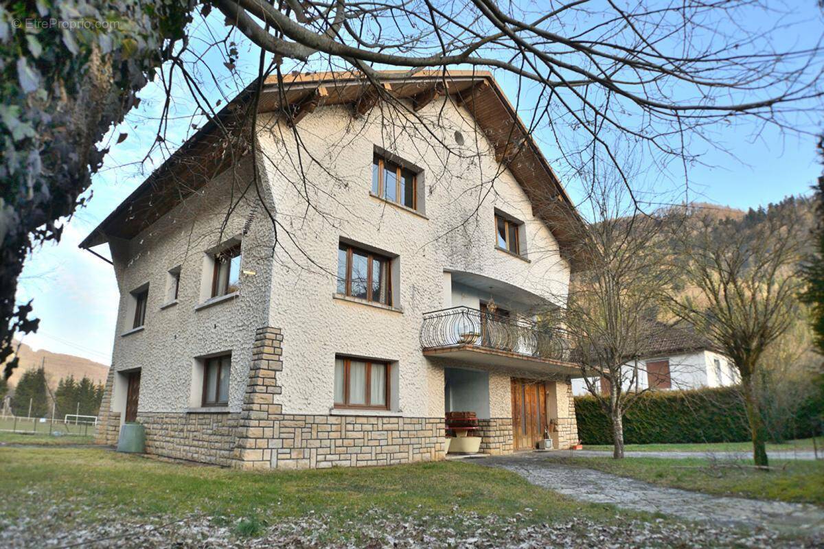 Maison à SAINT-HIPPOLYTE