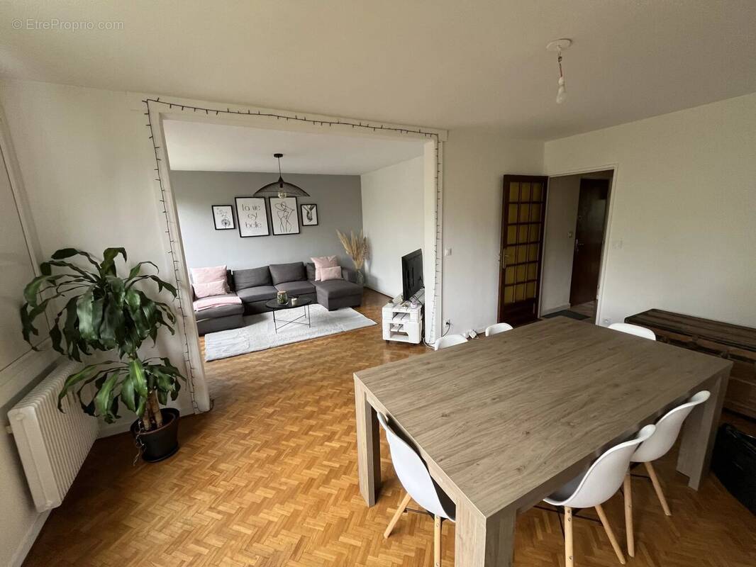 Appartement à QUETIGNY