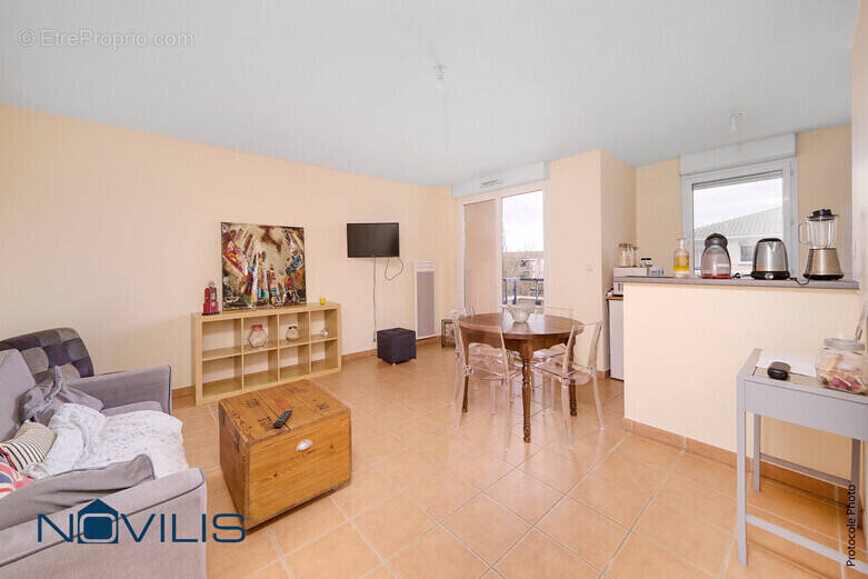 Appartement à LA SALVETAT-SAINT-GILLES