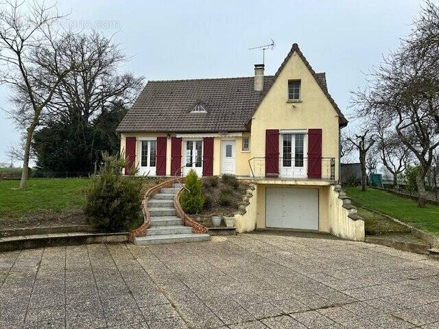 Maison à SAINT-CALAIS