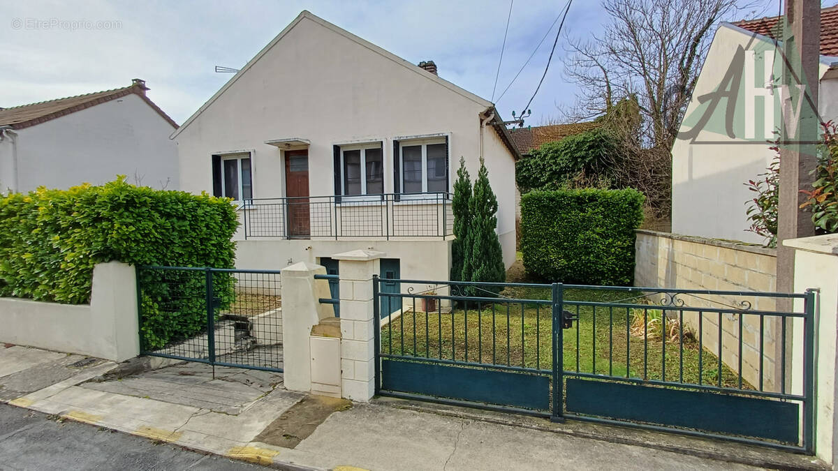 Maison à BRAY-SUR-SEINE