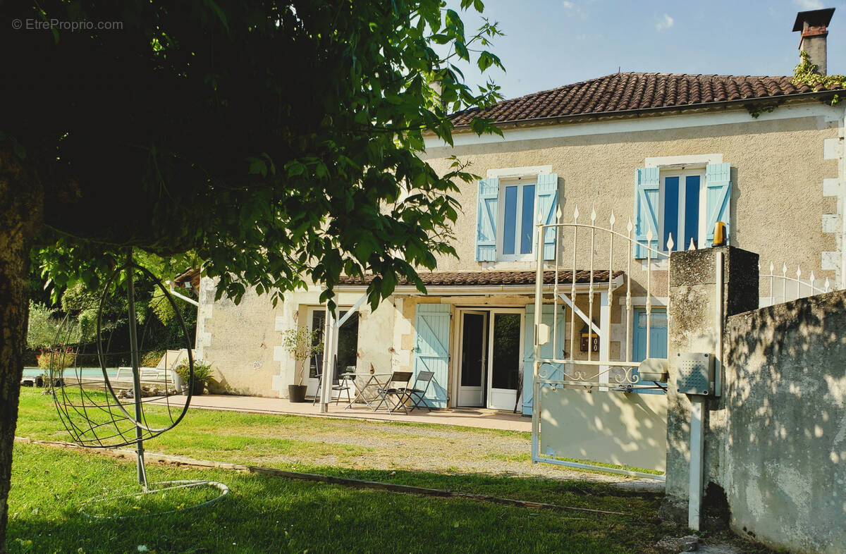 Maison à BAZAS