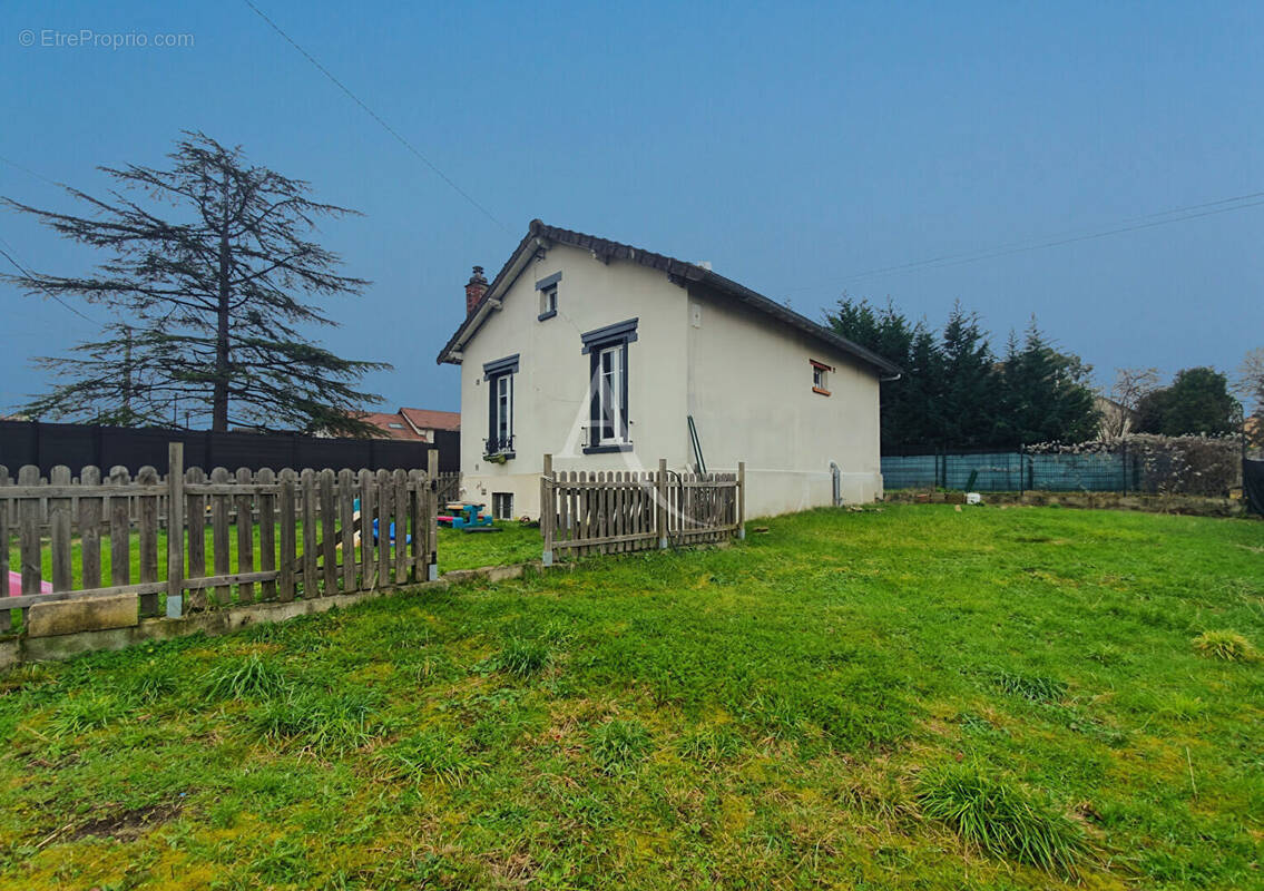 Maison à LES MUREAUX