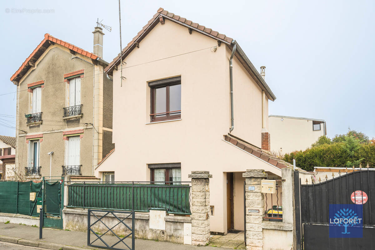 Maison à LES PAVILLONS-SOUS-BOIS