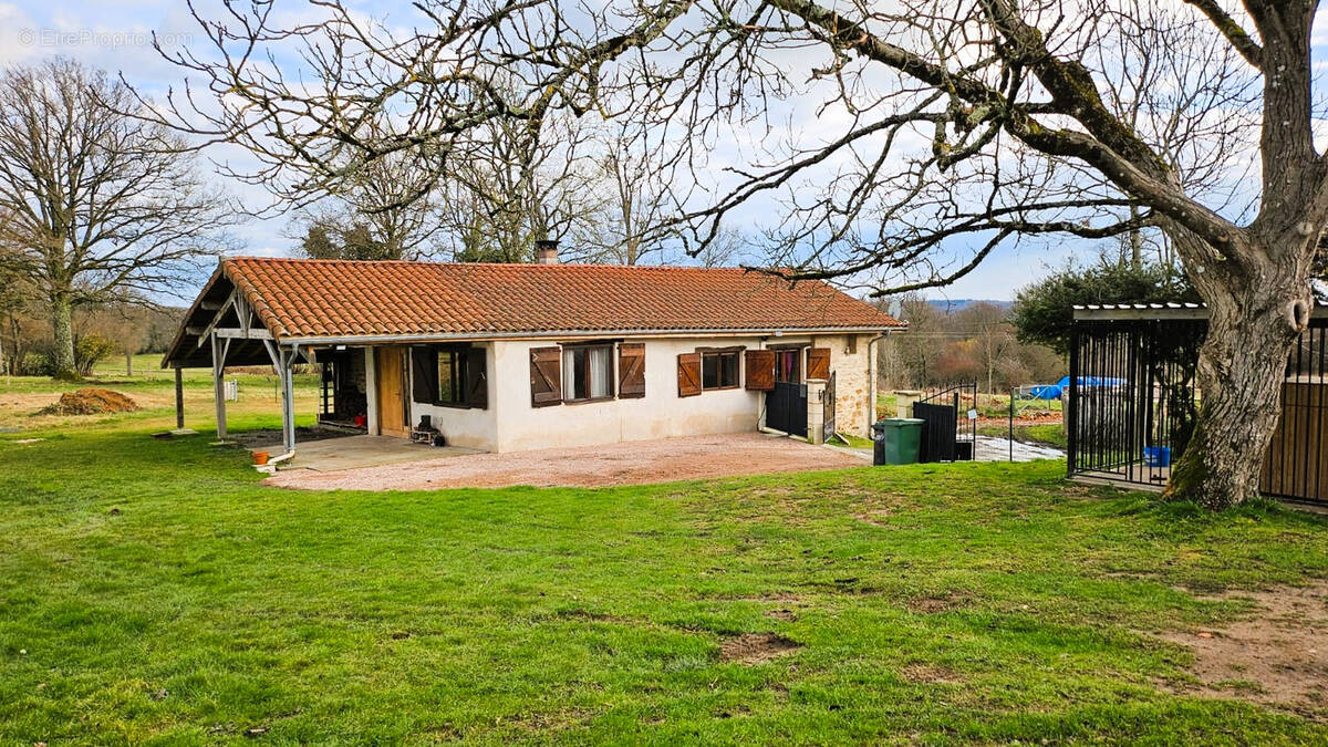 Maison à CHAMPSAC