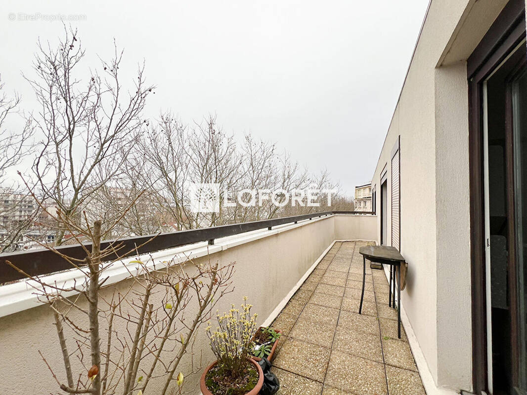 Appartement à MONTROUGE