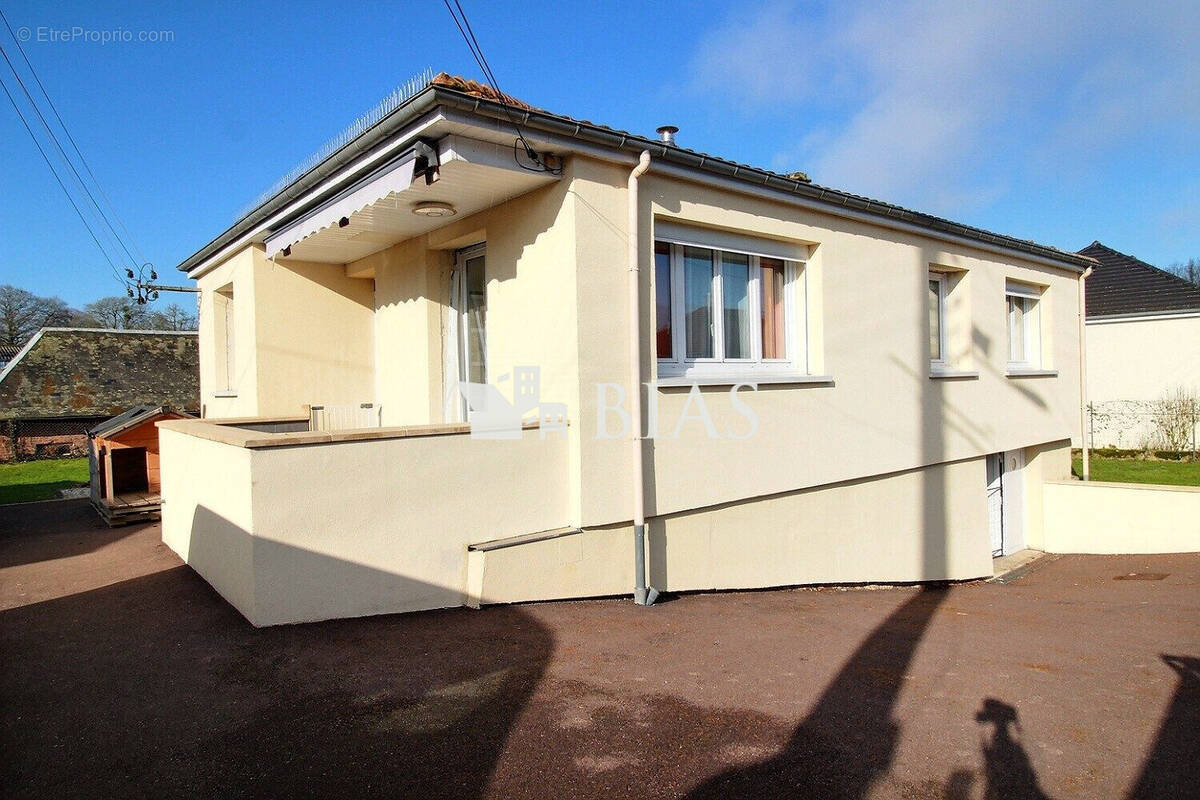 Maison à BOURG-ACHARD