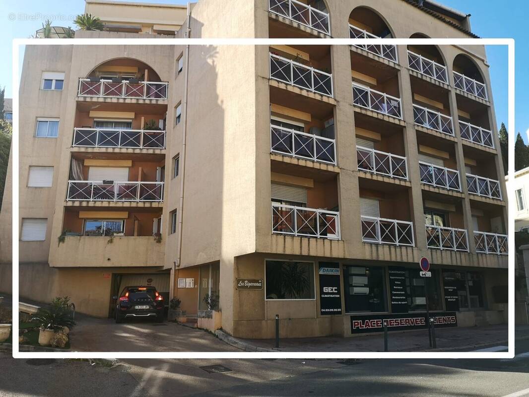 Parking à GRASSE