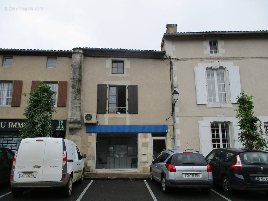 Maison à COUHE