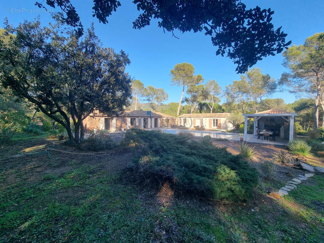 Maison à PUGET-SUR-ARGENS