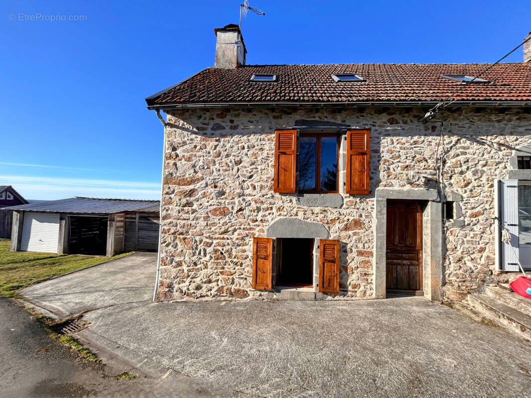 Maison à CHALVIGNAC