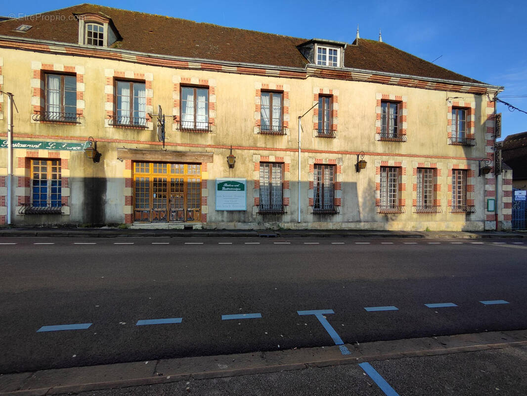 Appartement à LONGNY-AU-PERCHE