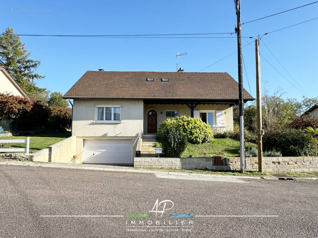 Maison à BELLENEUVE