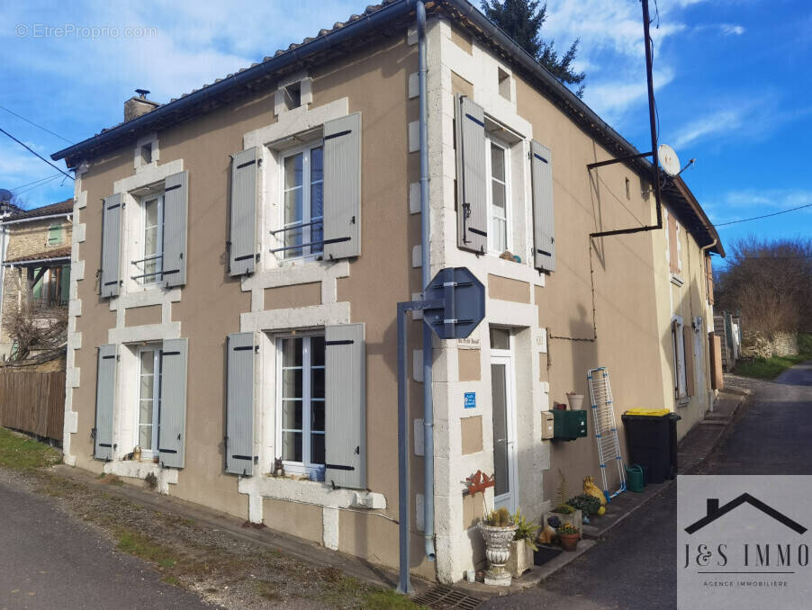 Maison à BEAULIEU-SUR-SONNETTE