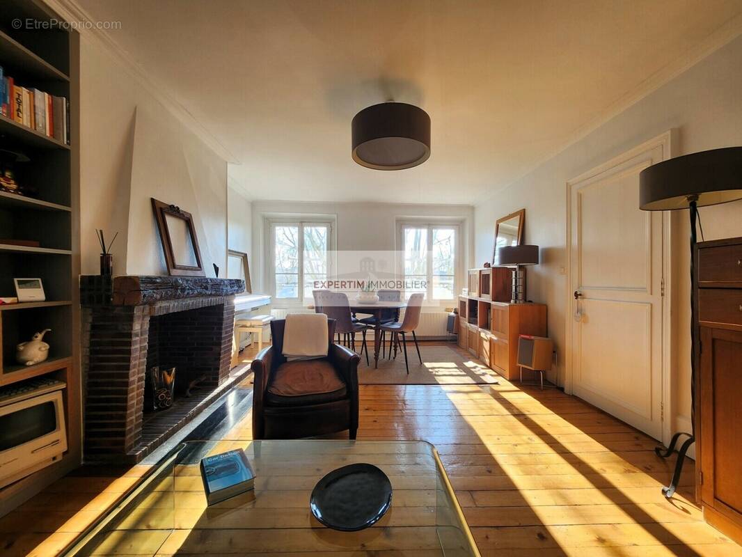 Appartement à VERSAILLES