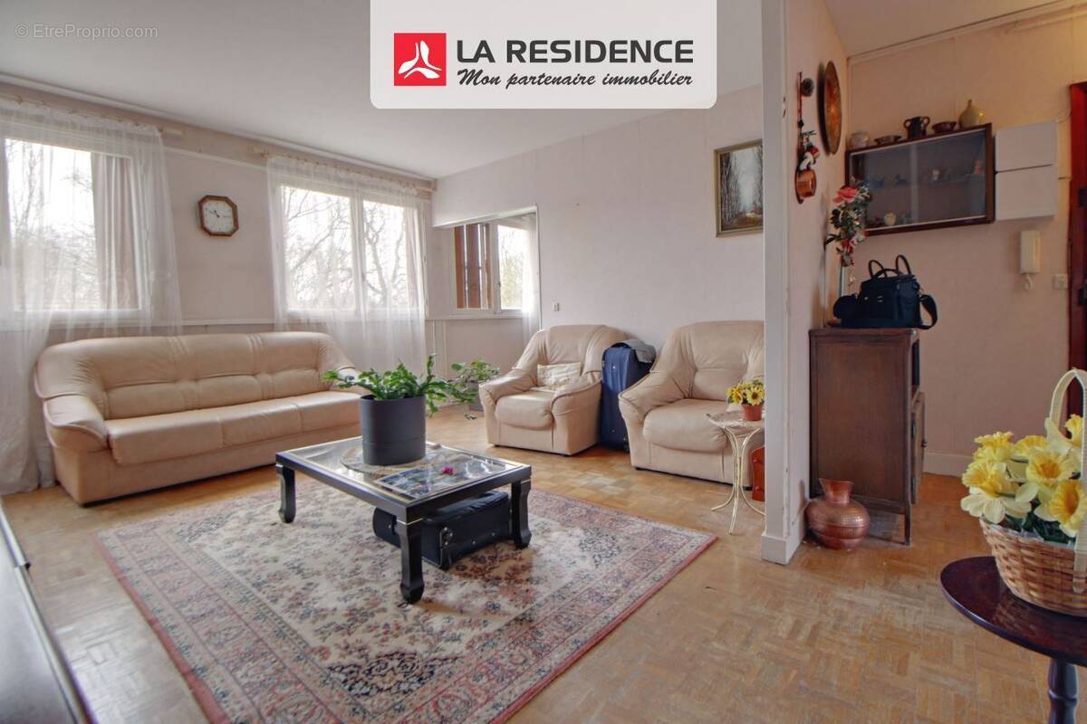 Appartement à VERNEUIL-SUR-SEINE