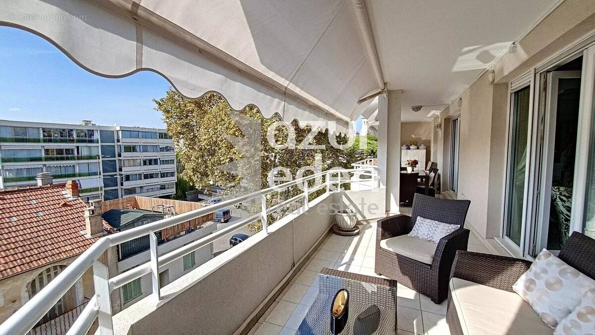 Appartement à CANNES