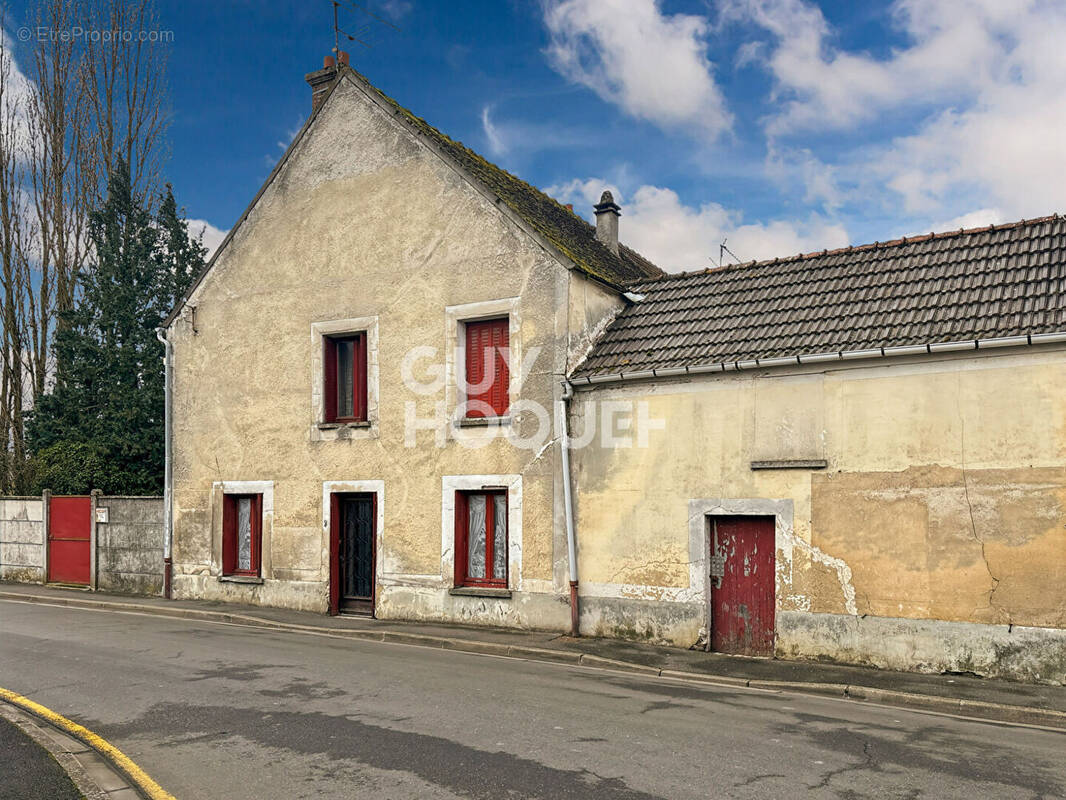 Maison à FONTENAY-TRESIGNY