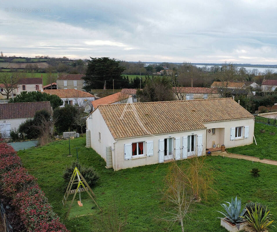 Maison à LAIROUX