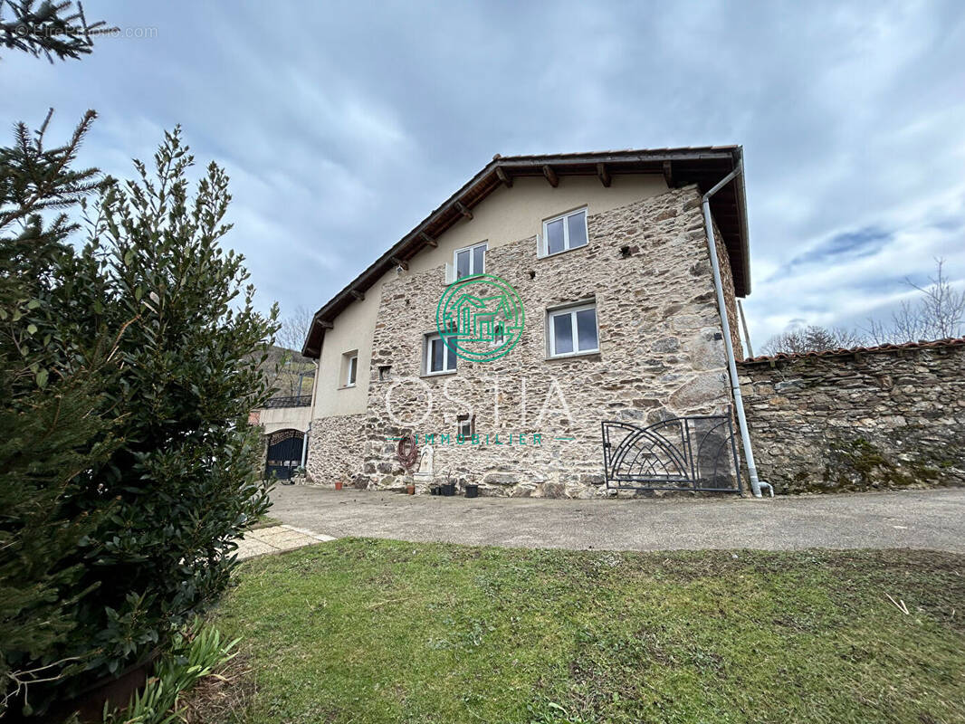 Maison à SAINT-PAUL-EN-JAREZ