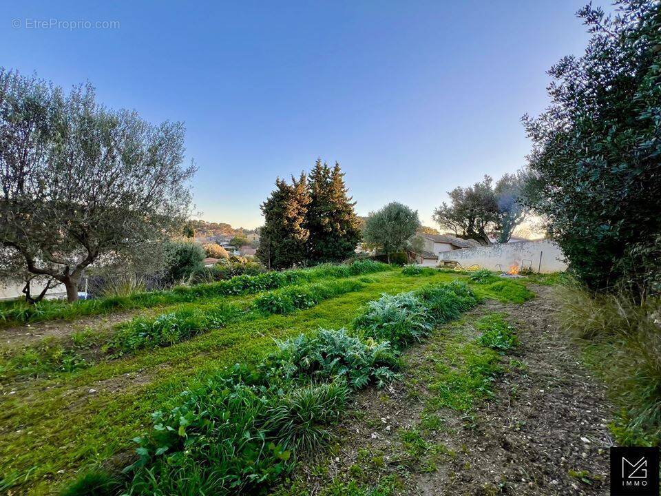 Terrain à LA SEYNE-SUR-MER